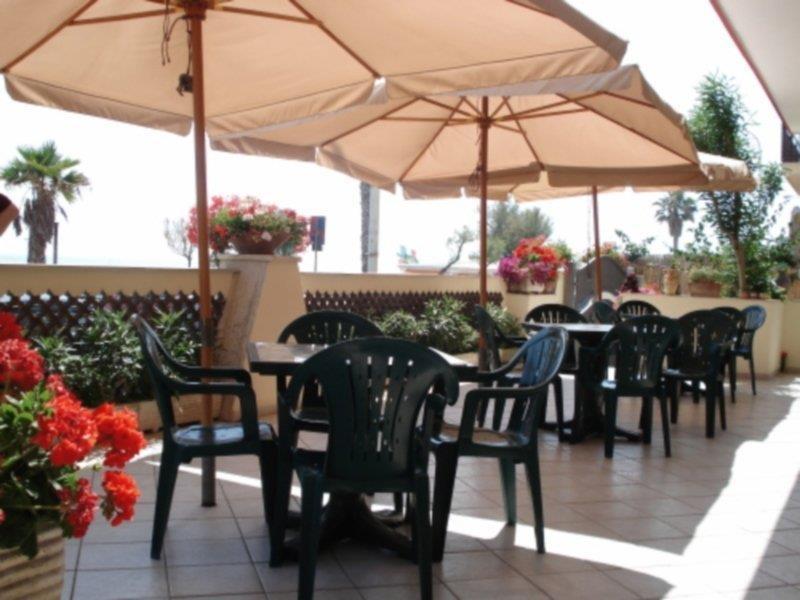 Villa Del Sole Terracina Exterior foto
